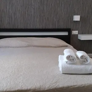  Pensión Cconforthotels R&b Gary House Italia